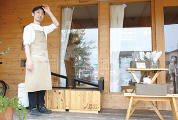 場所を提供したみなと街ベーカリー　高井淳志(たかい　じゅんじ)さん