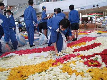 新潟空港　花絵プロジェクト(下山中学校)