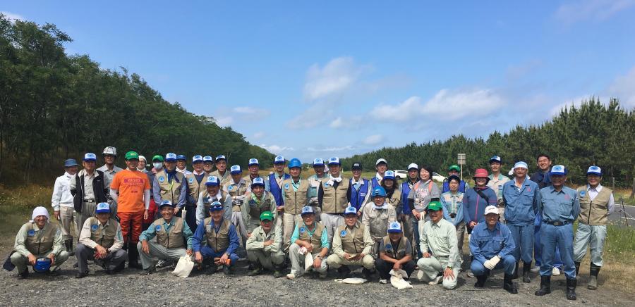 海辺の森協議会とボランティアスタッフ