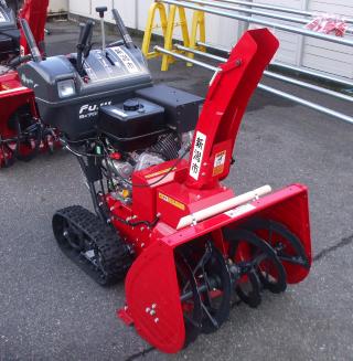 歩道用小型除雪機械（ハンドガイド式）写真