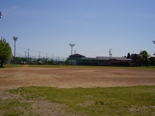 新潟市漆山グラウンドの写真