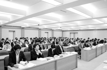 写真　決算特別委員会の様子