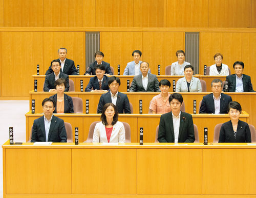 写真　議長席から見て右側