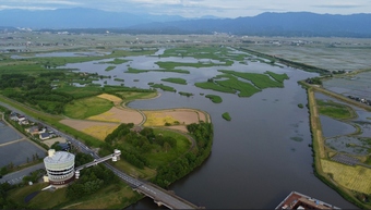 空から見た福島潟